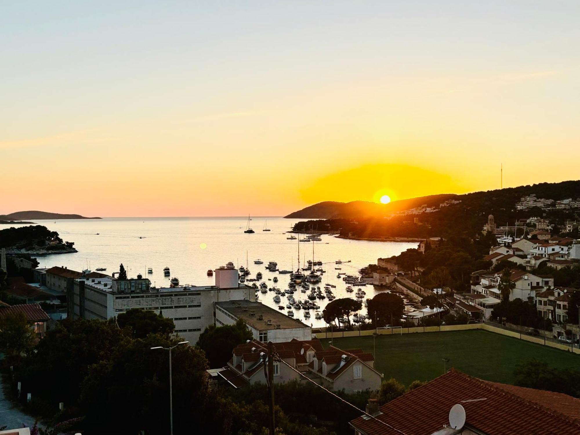 Apartment Sunny Elza 2 Hvar Town Dış mekan fotoğraf